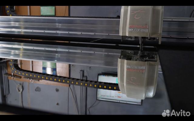 Стеклянная дверь по индивидуальным размерам