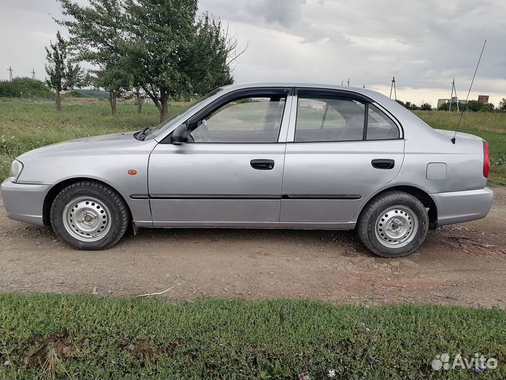 Hyundai Accent 1.5 МТ, 2008, битый, 260 000 км