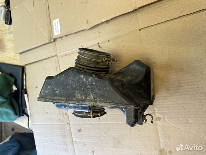 Резонатор воздушного фильтра Camry 40 3.5