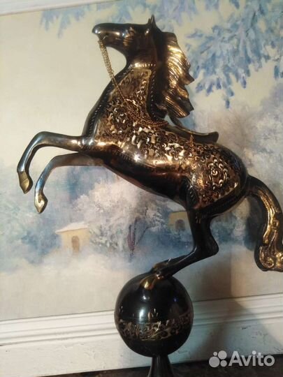 Конь статуэтка латунь