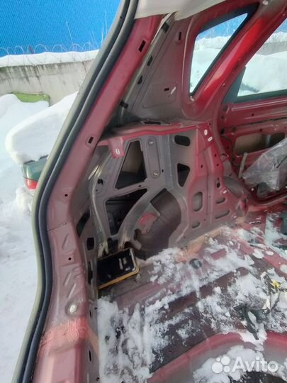 С нового DongFeng h30 зад/четверть/панель задка