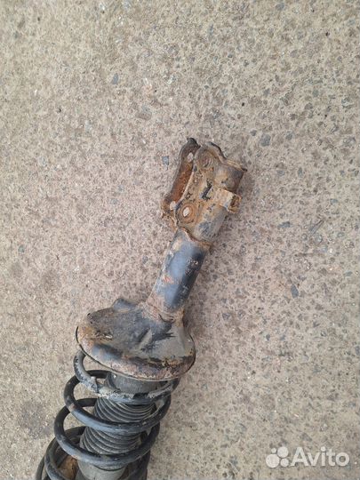 Передняя левая стойка Hyundai Accent 2 1.5 G4EC