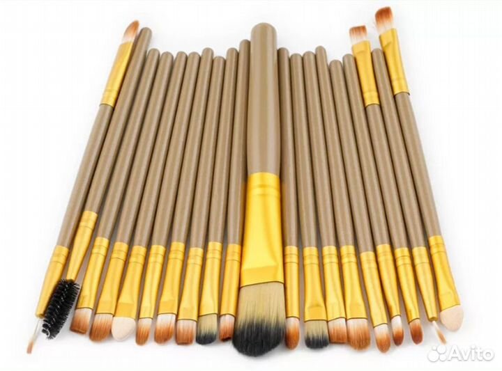 Кисти для макияжа, наборы для маникюра и пояс для