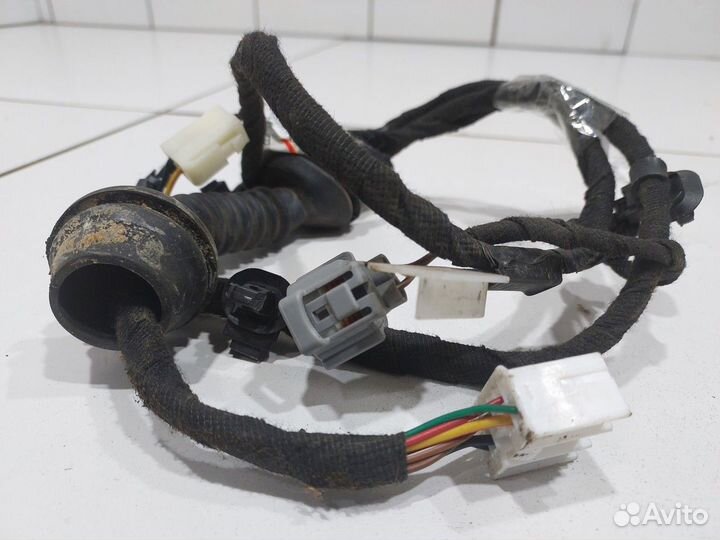 Электропроводка двери задняя правая (Lifan Solano)