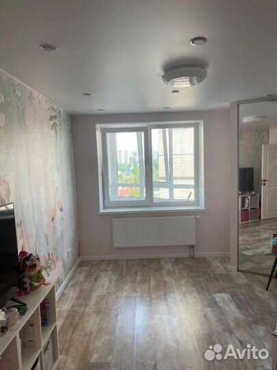 Рабочая зона у окна на заказ