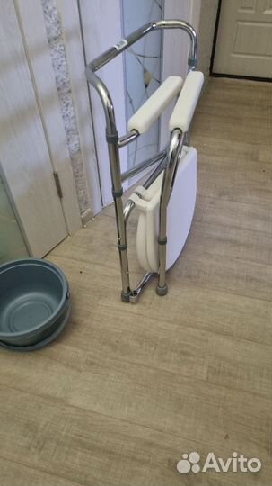 Санитарный стул туалет