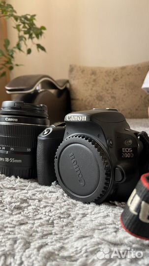 Зеркальный фотоаппарат canon 200d