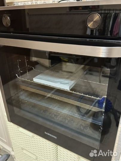 Встраеваемый Духовой шкаф Samsung