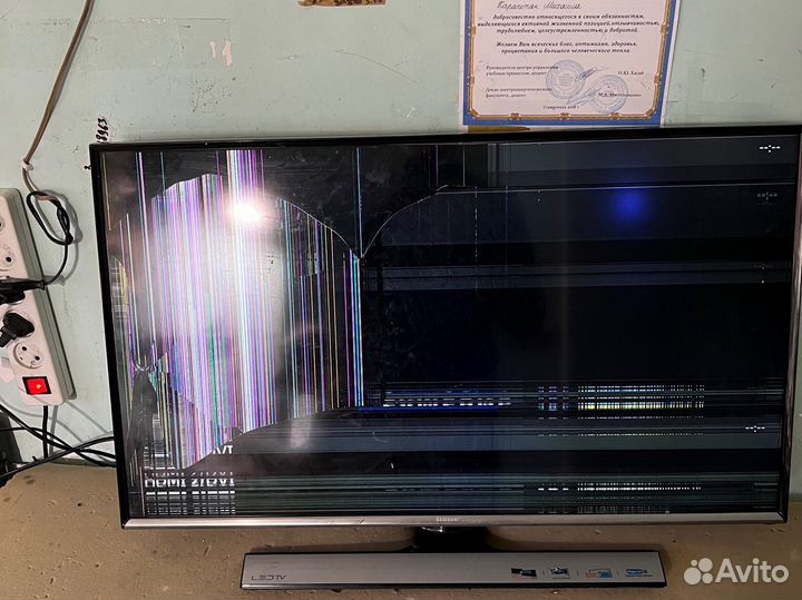 Телевизор samsung T32E310EX на разбор