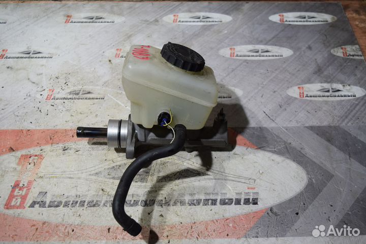 Главный тормозной цилиндр c Toyota Celsior UCF31 3