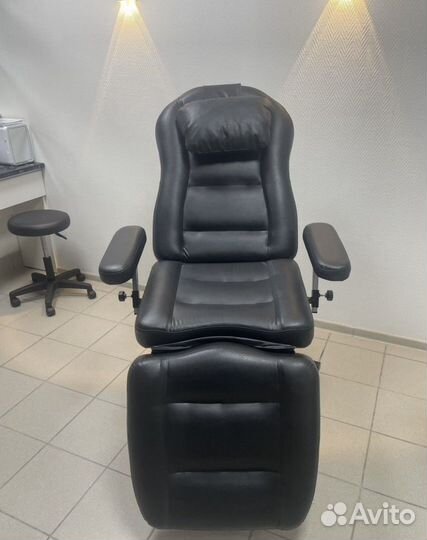 Кушетка косметологическая