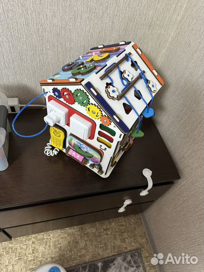 Бизиборд домик