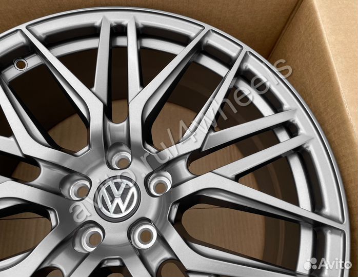 Кованые диски Volkswagen Touareg R20 наличие