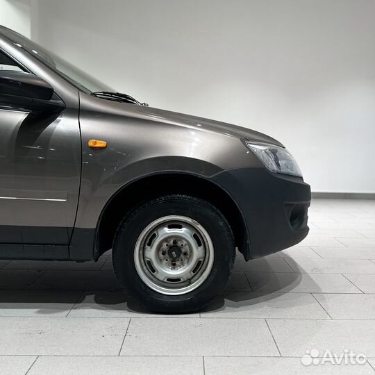 LADA Granta 1.6 МТ, 2015, 39 727 км