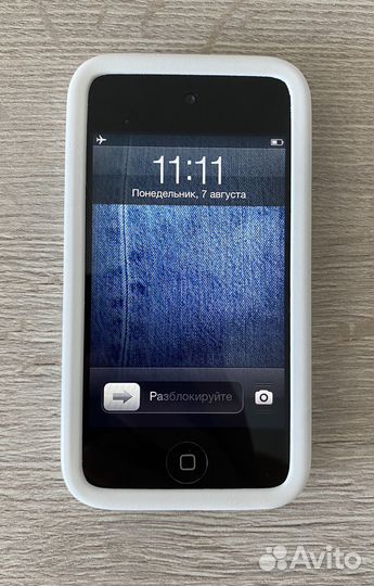 Apple iPod Touch 4 64gb (MC547LL/A) +чехол