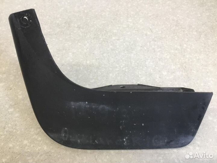 Брызговик задний правый Mitsubishi Outlander (GF)