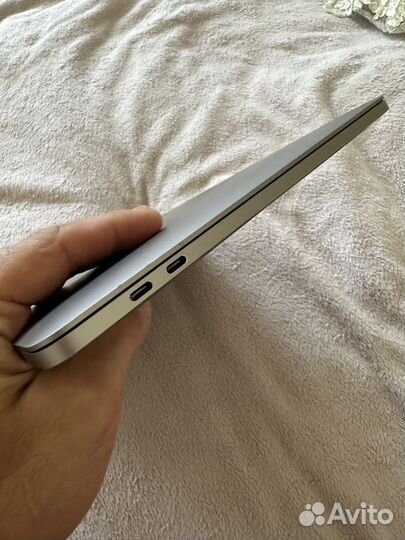 MacBook Pro 13 i5/8GB/512GB + TouchBar (2016)