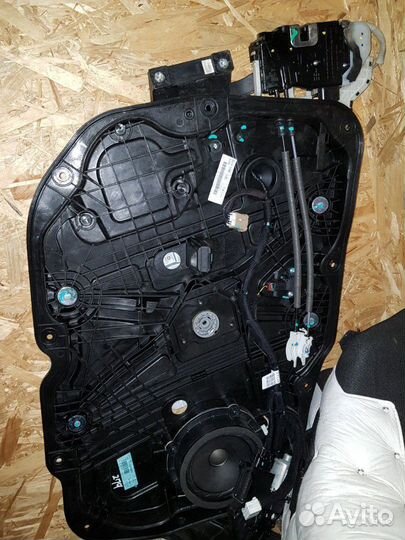 Стеклоподъемник Genesis G80 Hyundai DH 2016