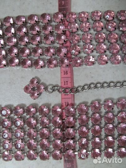 Широкий пояс с розовыми стразами