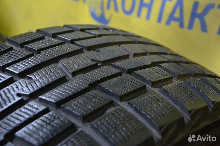 Yokohama Ice Guard IG30 235/45 R17