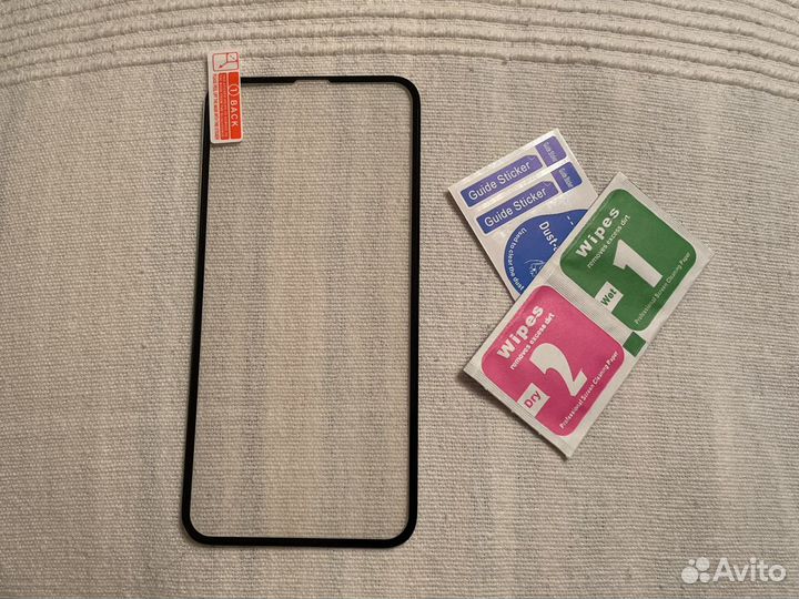 Защитное стекло на iPhone 11 pro