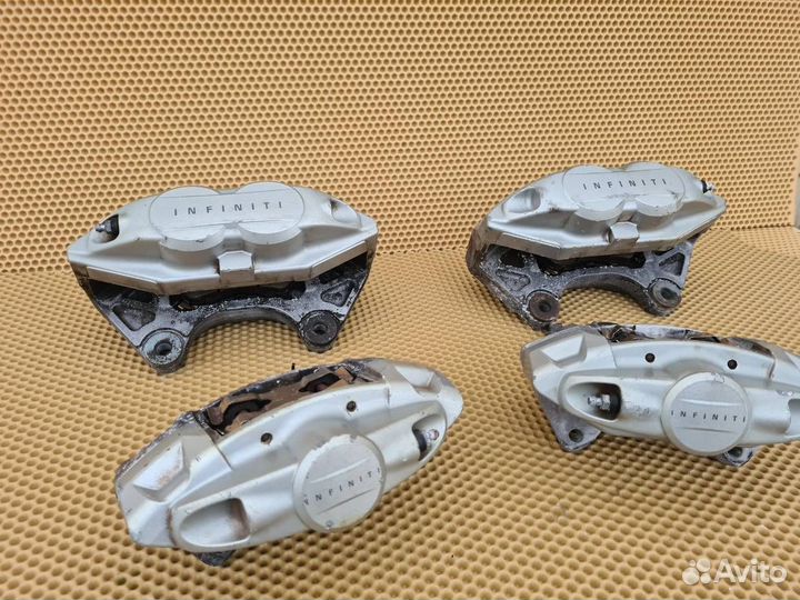 Тормоза akebono Infiniti M56 Y51