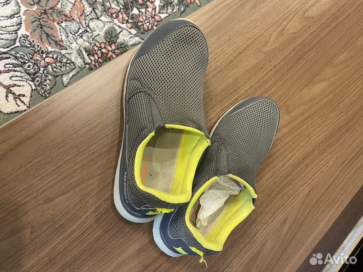 Кроссовки мужские 42 размер новые