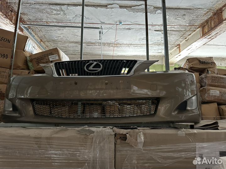 Бампер передний Lexus is 250 в сборе
