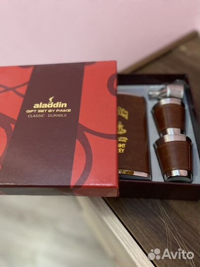 Набор фляга и стопки