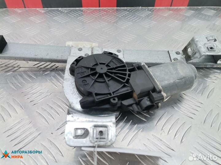 Стеклоподъемник электрический задний правый