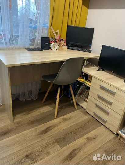Стол письменный от производителя в наличии