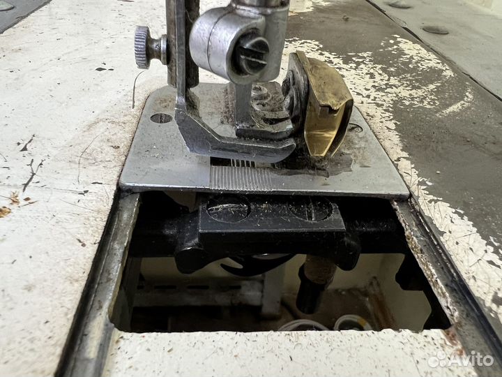 Швейная машинка кожевенно-ременная пмз