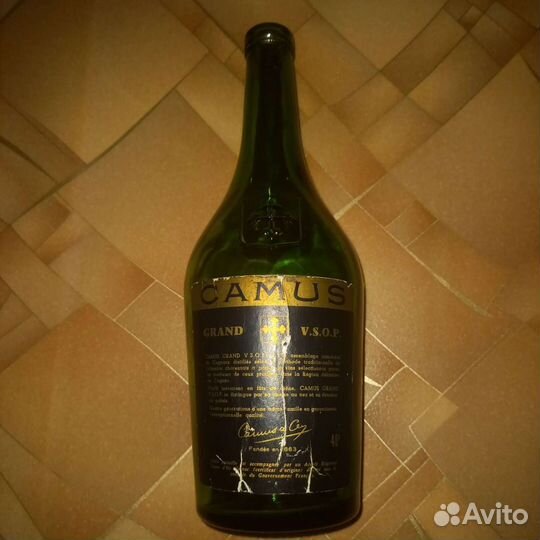 Коллекционная бутылка camus grand vsop