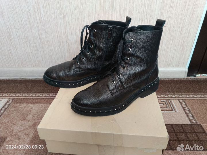 Ботинки женские деми 40р