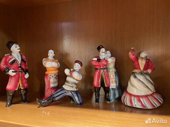Фарфоровые статуэтки
