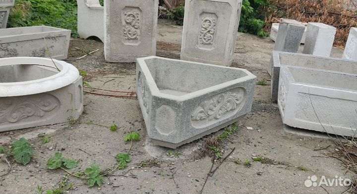 Вазон уличный