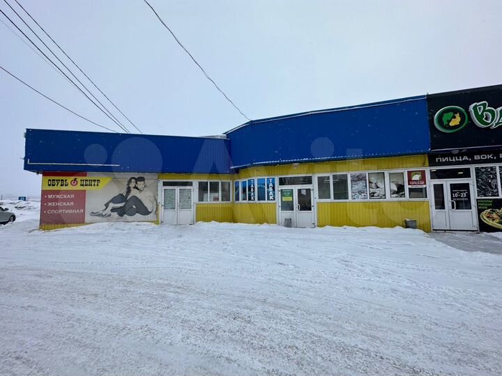 Торговая площадь 9,9 кв.м, 18.2 кв.м