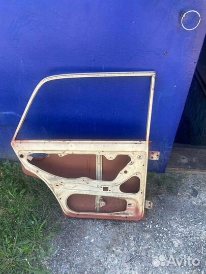 Дверь задняя левая на ваз 2103/06