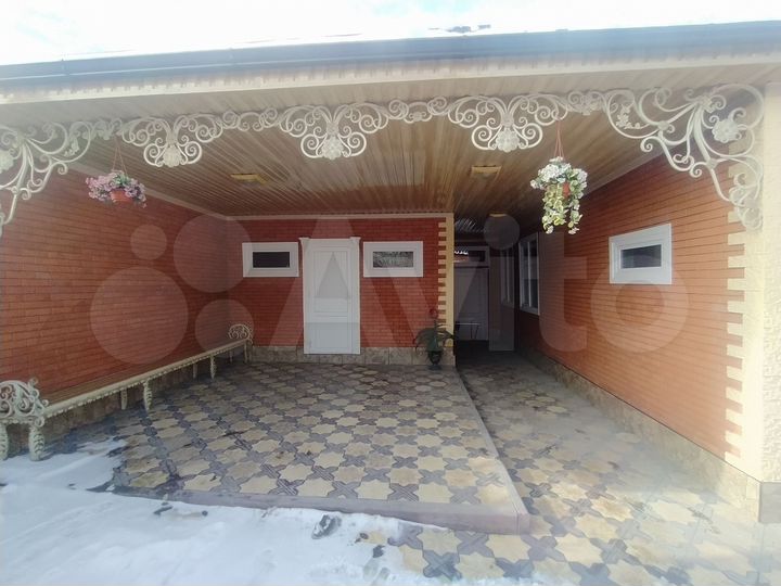 Дом 586 м² на участке 5,9 сот.