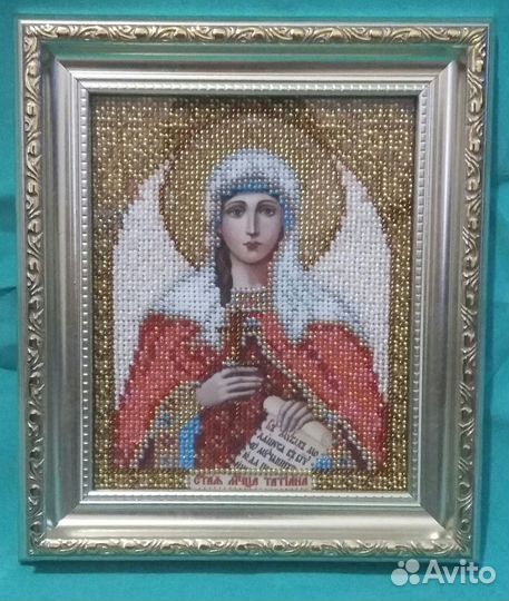 Иконы и картины вышиты из бисера