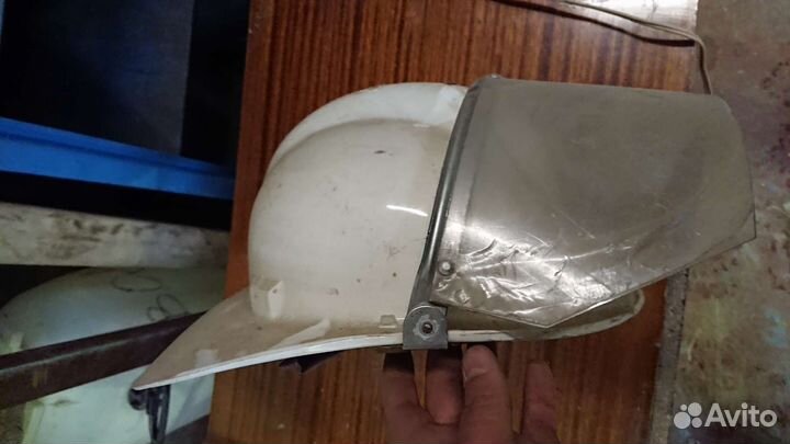 Каска пожарника