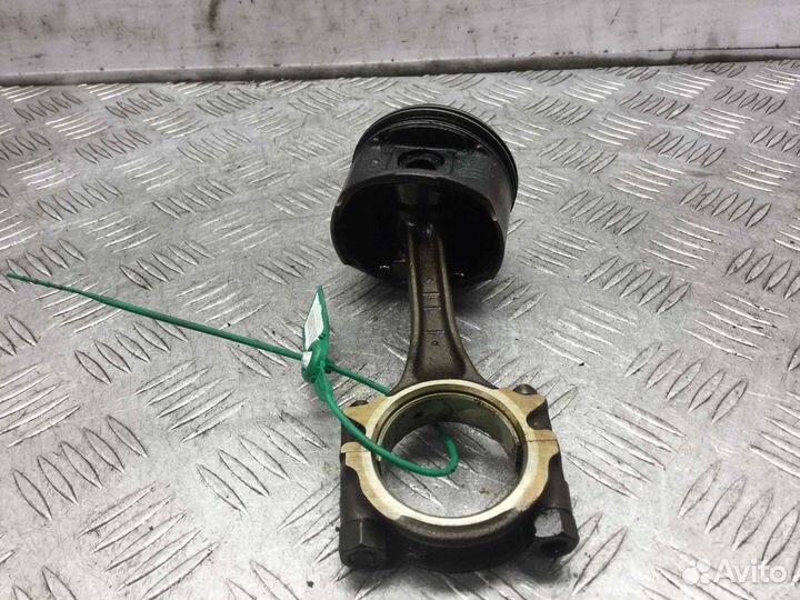 Поршень Nissan Micra CR12