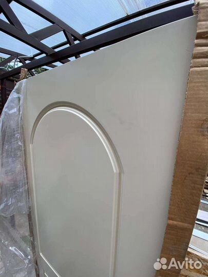 Дверь межкомнатная массив дуба белая