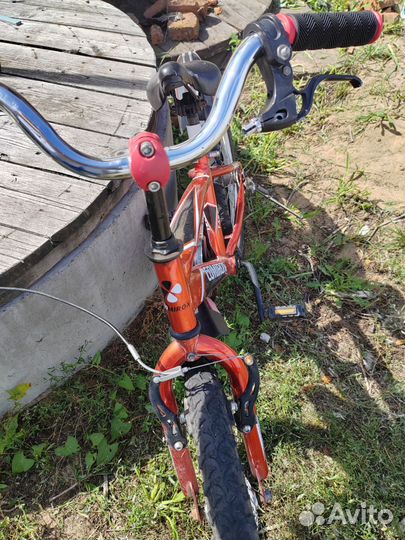 Двухколесный велосипед BMX