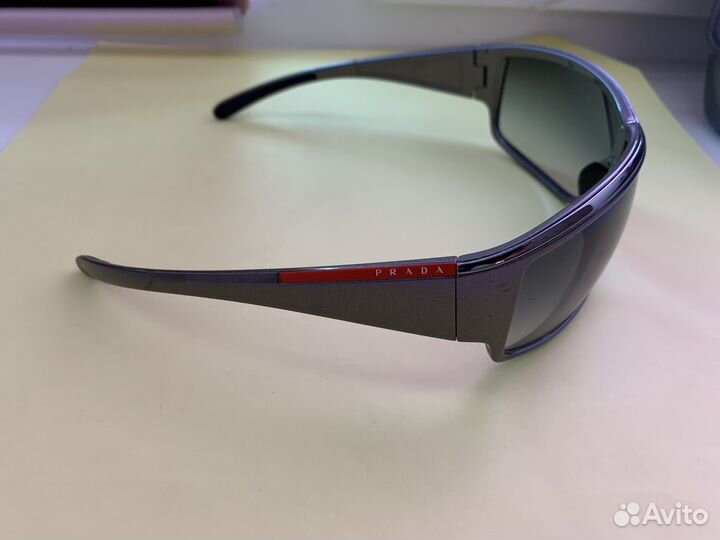 Солнцезащитные очки мужские prada