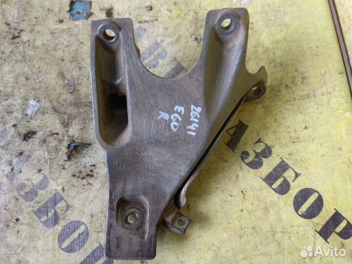 Кронштейн двигателя правый Bmw 5-Серия E60/E61