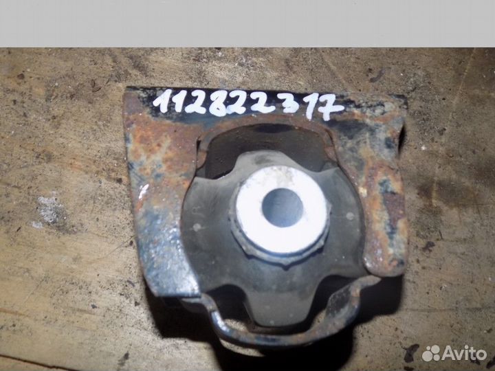 Опора двигателя передняя Corolla E15 2006-2013