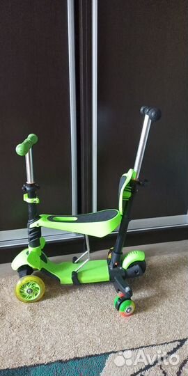 Самокат беговел детский. светящиеся колеса