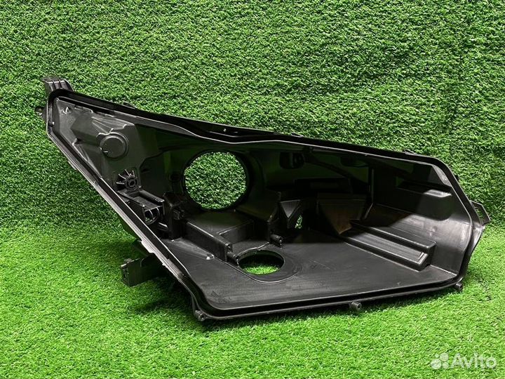 Корпус фары правый Lexus NX 1