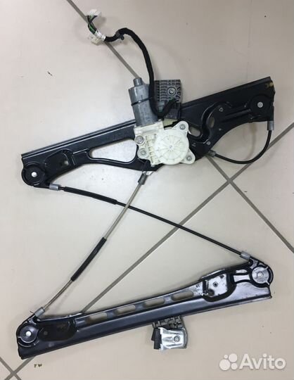 Стеклоподьемник передний левый Mercedes W211
